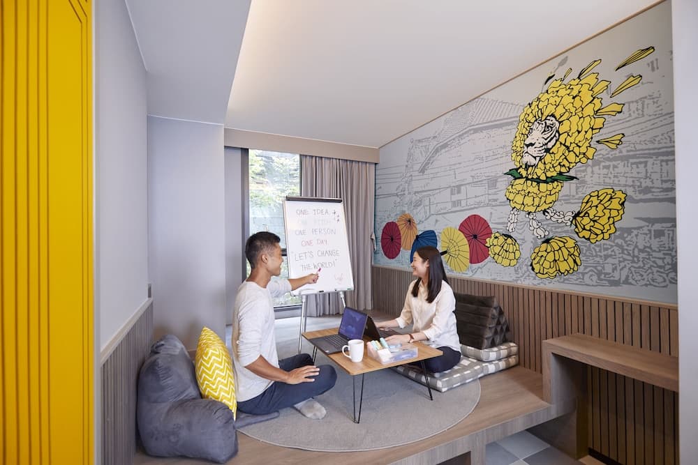 lyf Sukhumvit 8 Bangkok — 8
