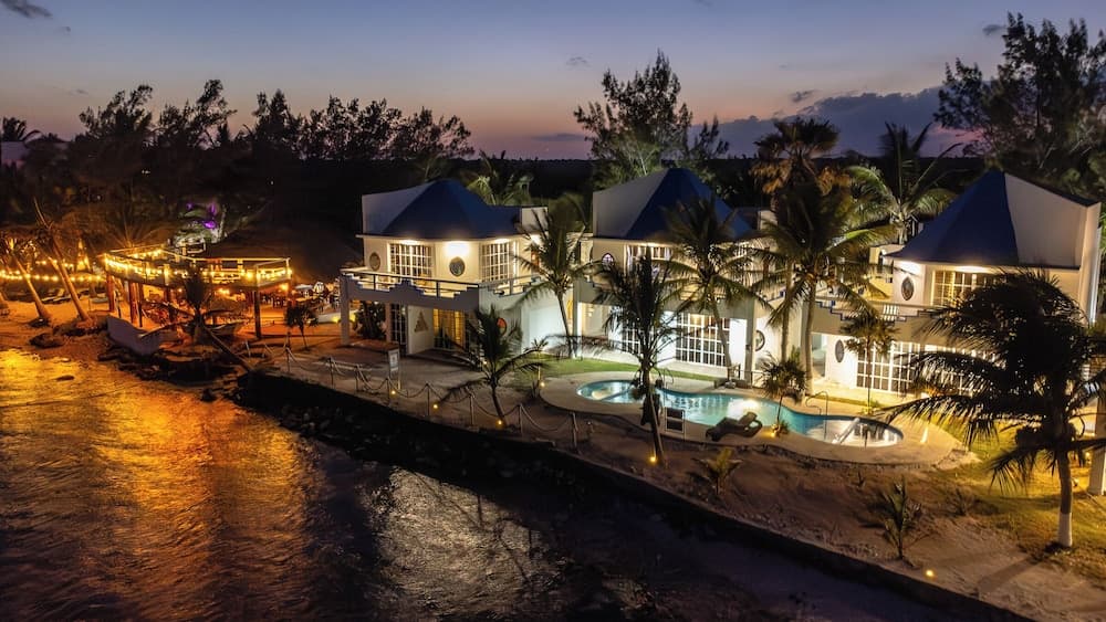 Casa Cenote Hotel — 25