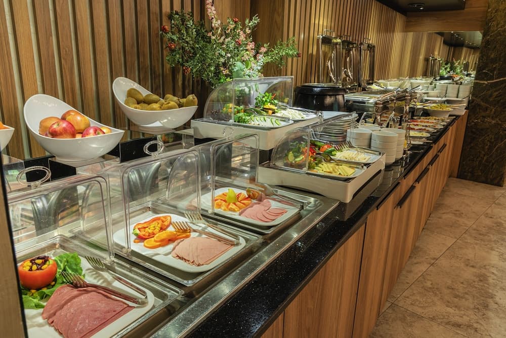 Ayramin Deluxe Hotel — 26