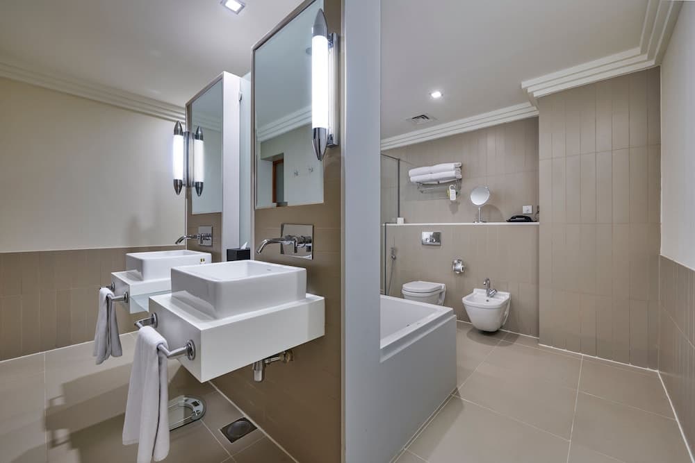 Millennium Airport Hotel Dubai — 27