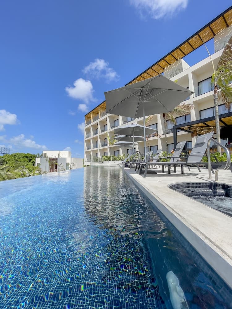 Colmena Cancún — 21