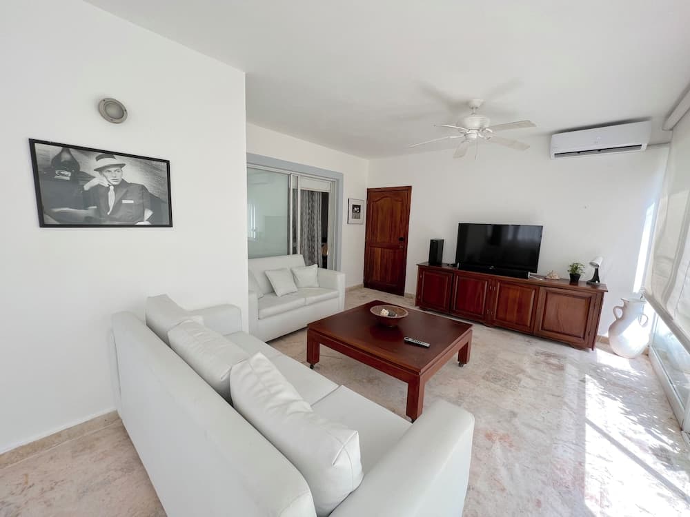 LAS TERRAZAS - POOL VIEW SUITES — 29