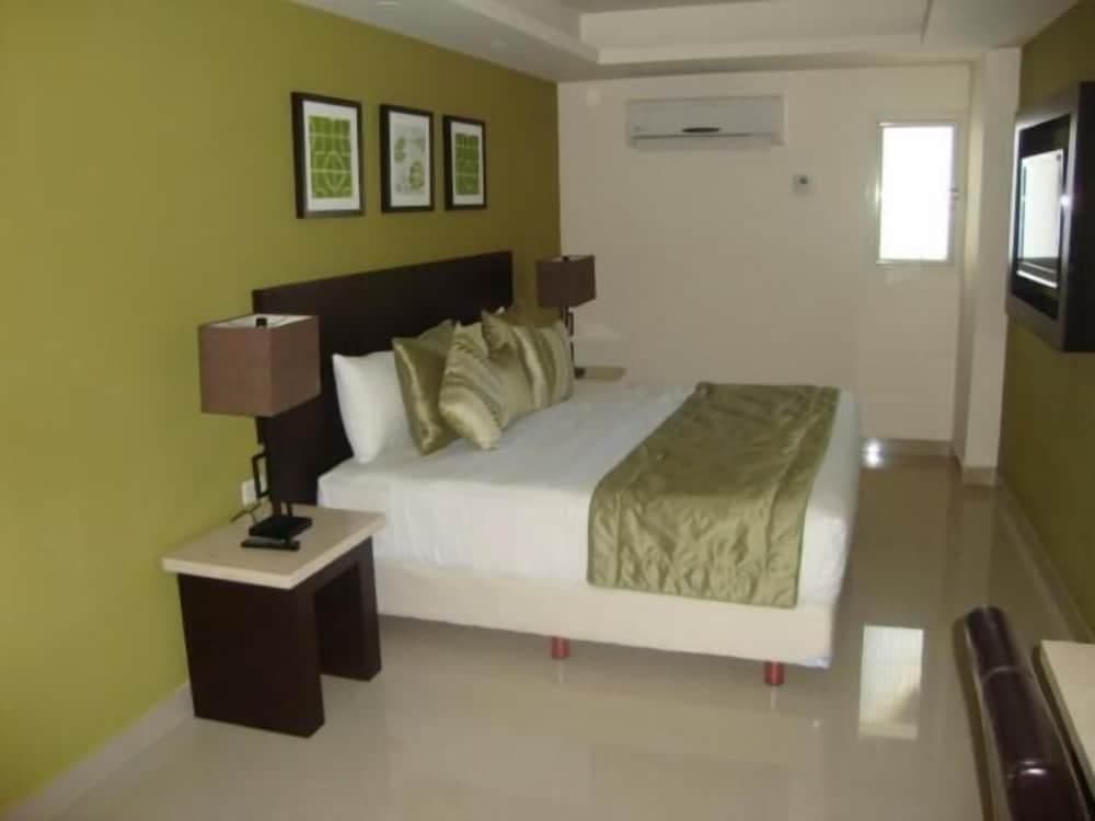 Maria Elena Hotel — 16