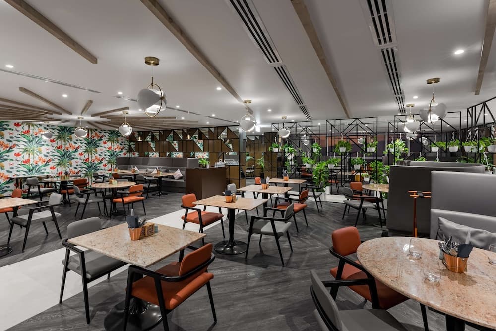 Radisson Dubai Damac Hills — 3