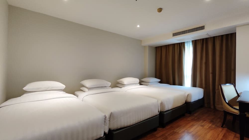 El Hotel y Residencia Bless — 27