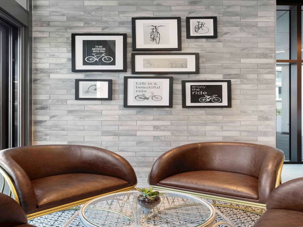 Adagio Premium The Palm — 12