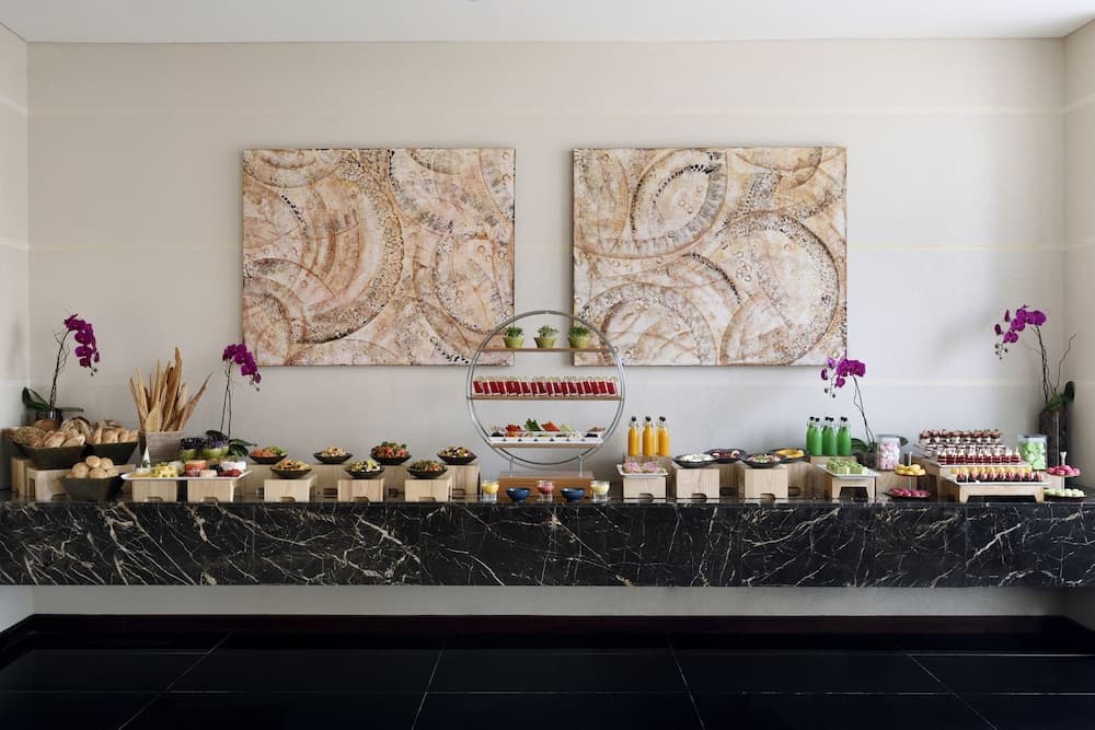 JW Marriott Hotel Marina — 24