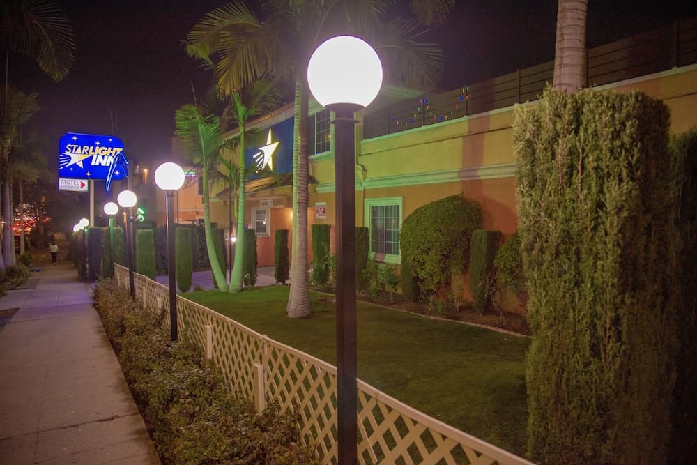 Starlight Inn La Brea — 21