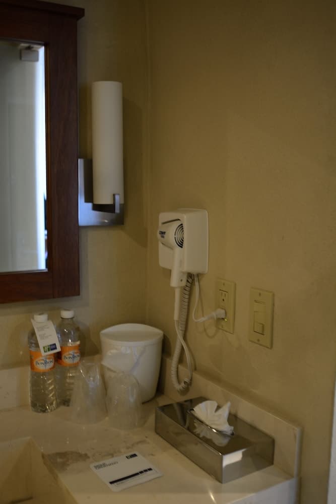 Holiday Inn Express Cabo San Lucas by IHG — 3