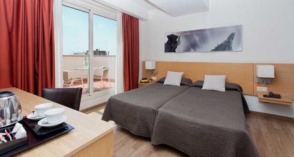 Hotel Sagrada Familia — 25