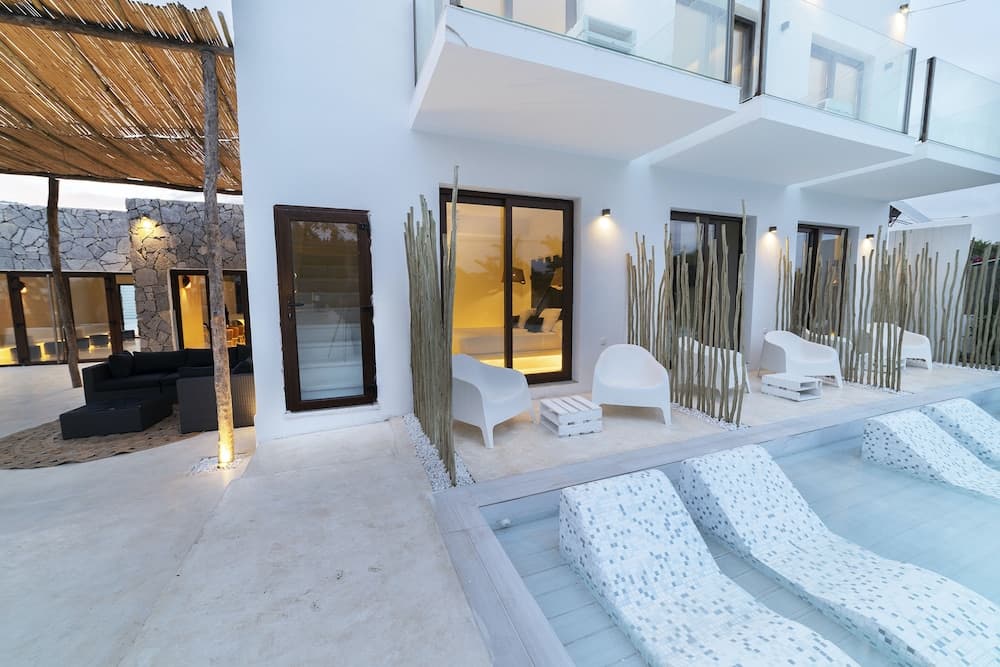 PAIISE Hotels — 4