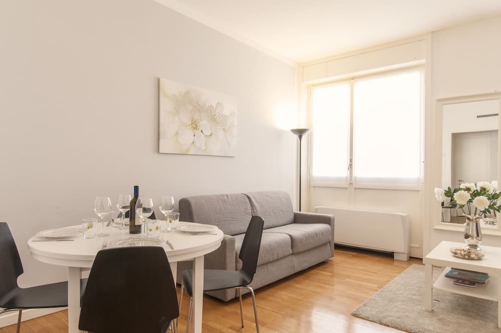 Milan Royal Suites Magenta & Luxury Apartments — 14