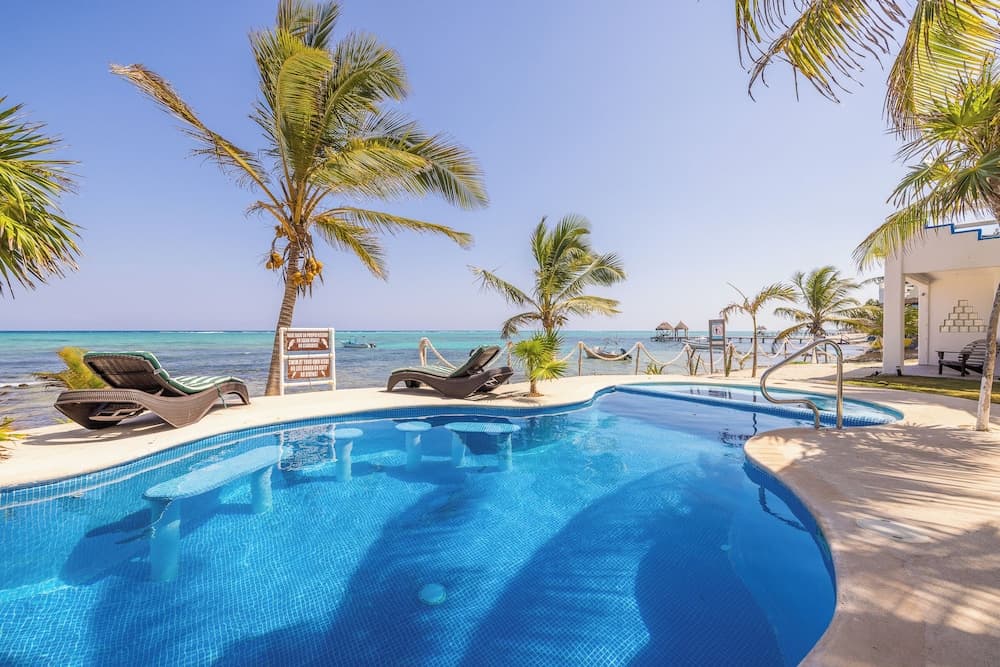 Casa Cenote Hotel — 17