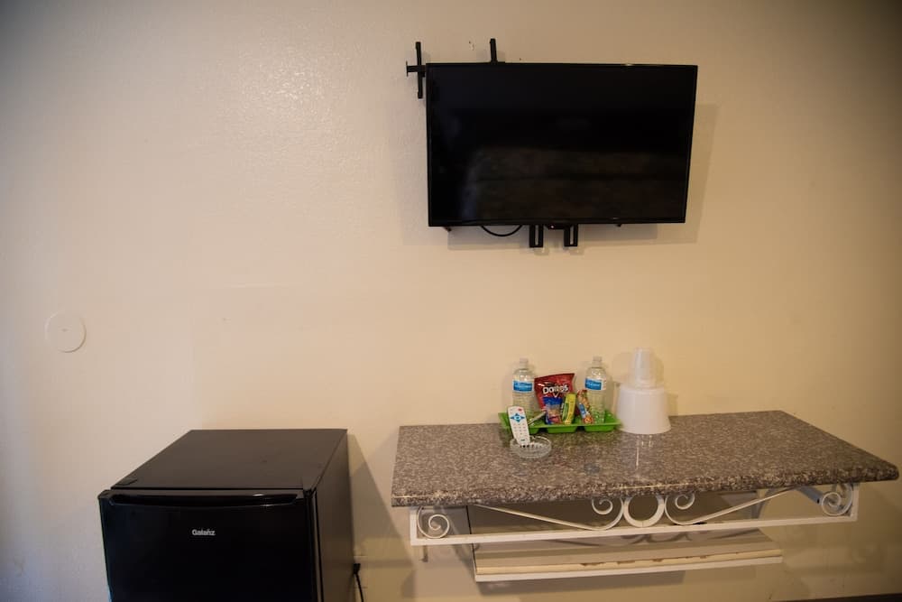 Starlight Inn La Brea — 20