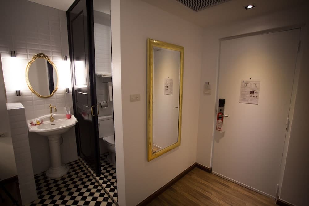 First House Hotel — 12