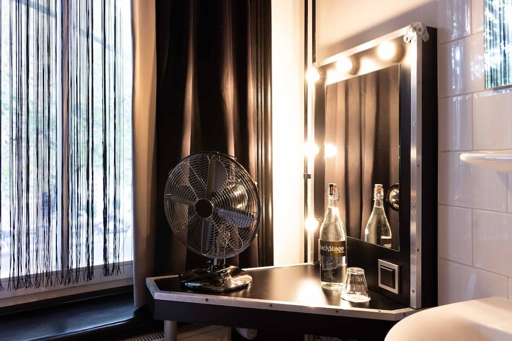 BackStage Hotel Amsterdam — 16