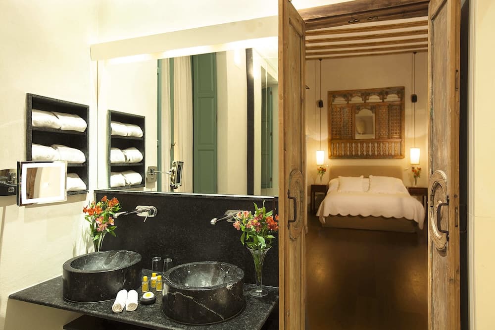 Boutique-Hotel Corral del Rey by ALUZ Collection — 21