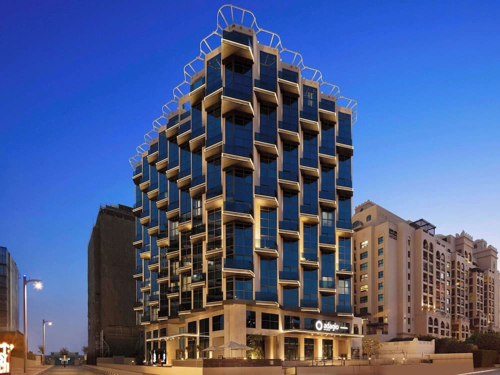 Adagio Premium The Palm — 5