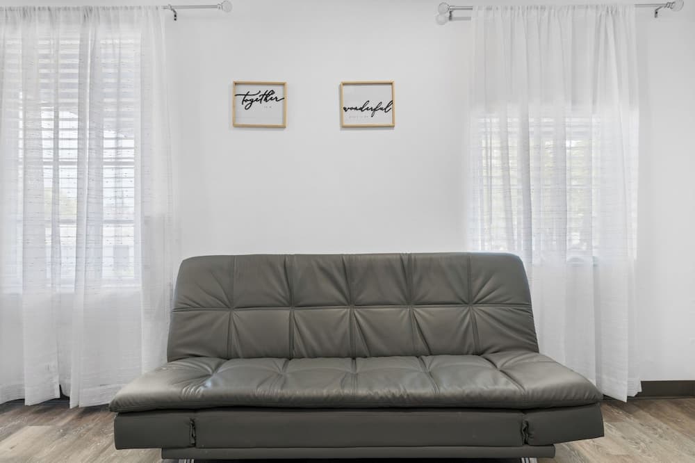 The Sunset Inn-South Miami — 18