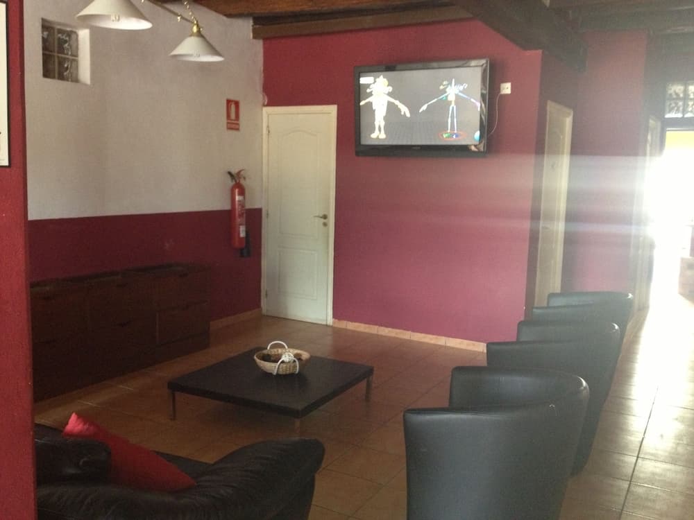 BHG Hostel Secar de la Real — 16