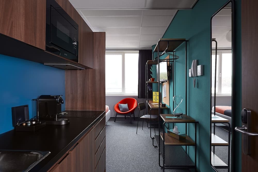The Social Hub Amsterdam West 4 — 8