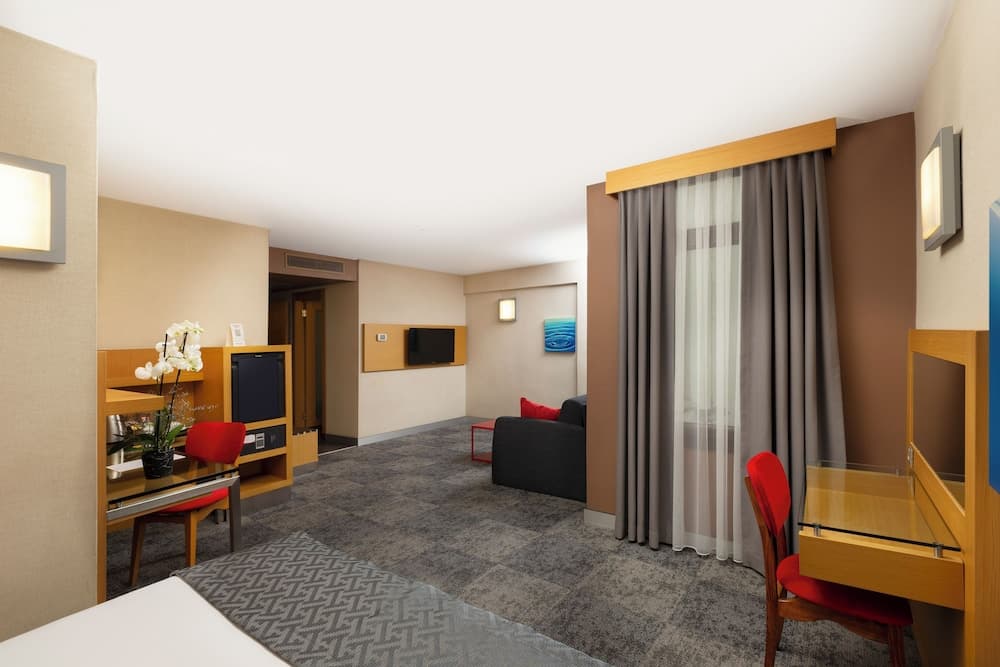 Hotel Nippon — 12