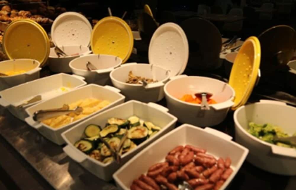 Crowne Plaza Madrid Airport, un Hotel IHG — 17
