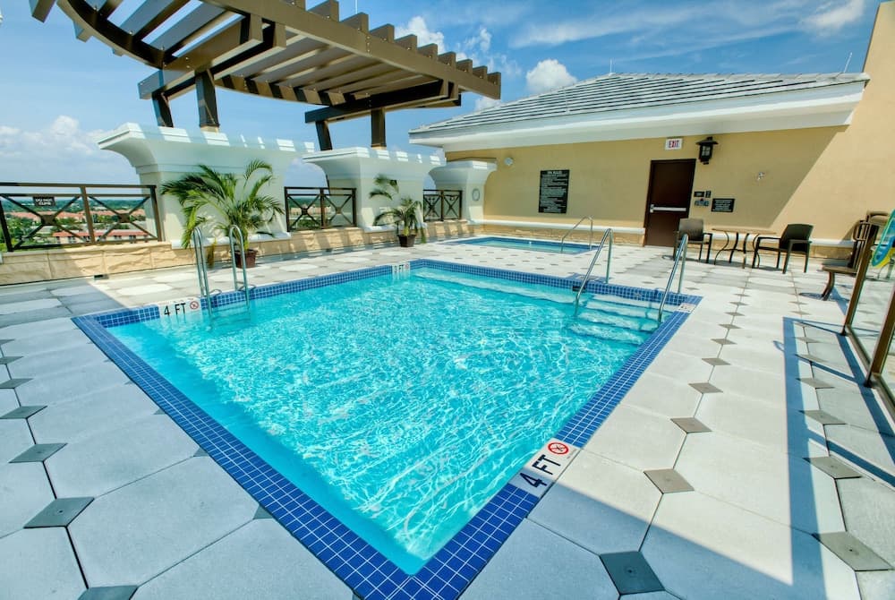 Ramada Plaza Resort & Suites by Wyndham Orlando Intl Drive — 24