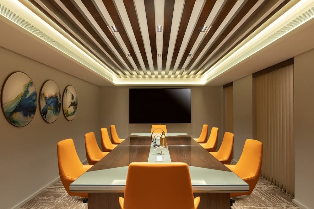 Le Meridien Dubai Hotel & Conference Centre — 21