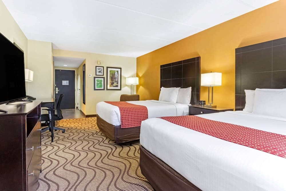 La Quinta Inn & Suites by Wyndham Tampa North I-75 — 18