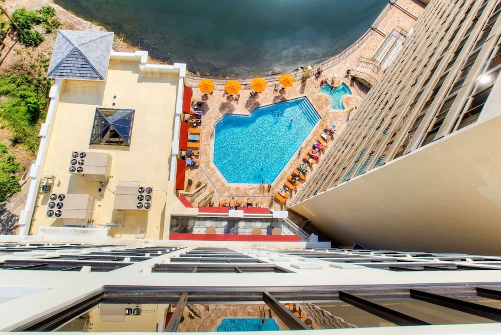 Ramada Plaza Resort & Suites by Wyndham Orlando Intl Drive — 25