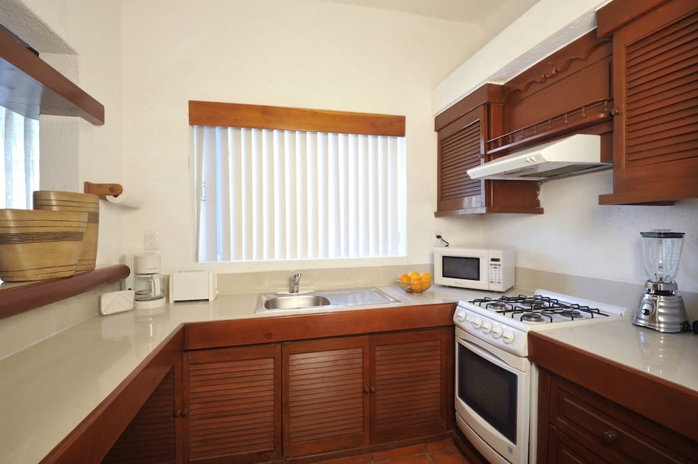 Las Palmas Condominio — 19