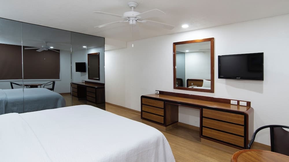 Hotel San Lucas — 14