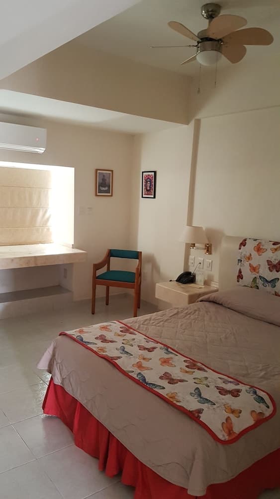 Hotel & Suites Nader — 8