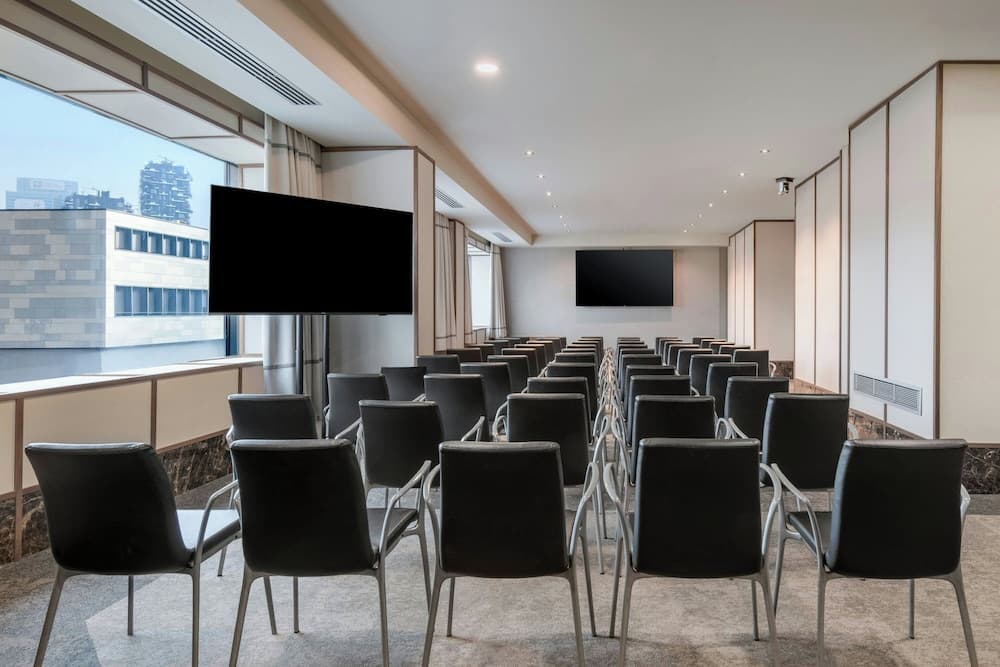 AC Hotel Milano por Marriott — 13