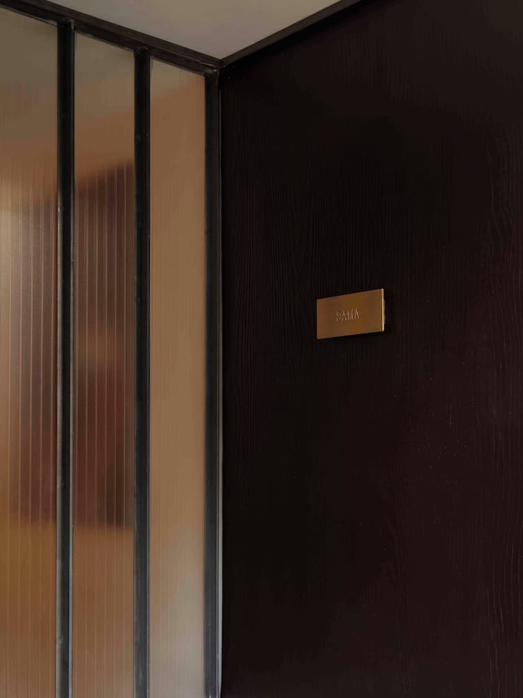 Hotel Dama — 2