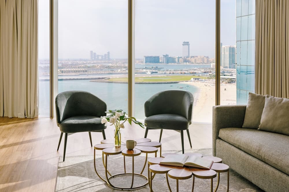 Sonder im JBR The Walk — 6