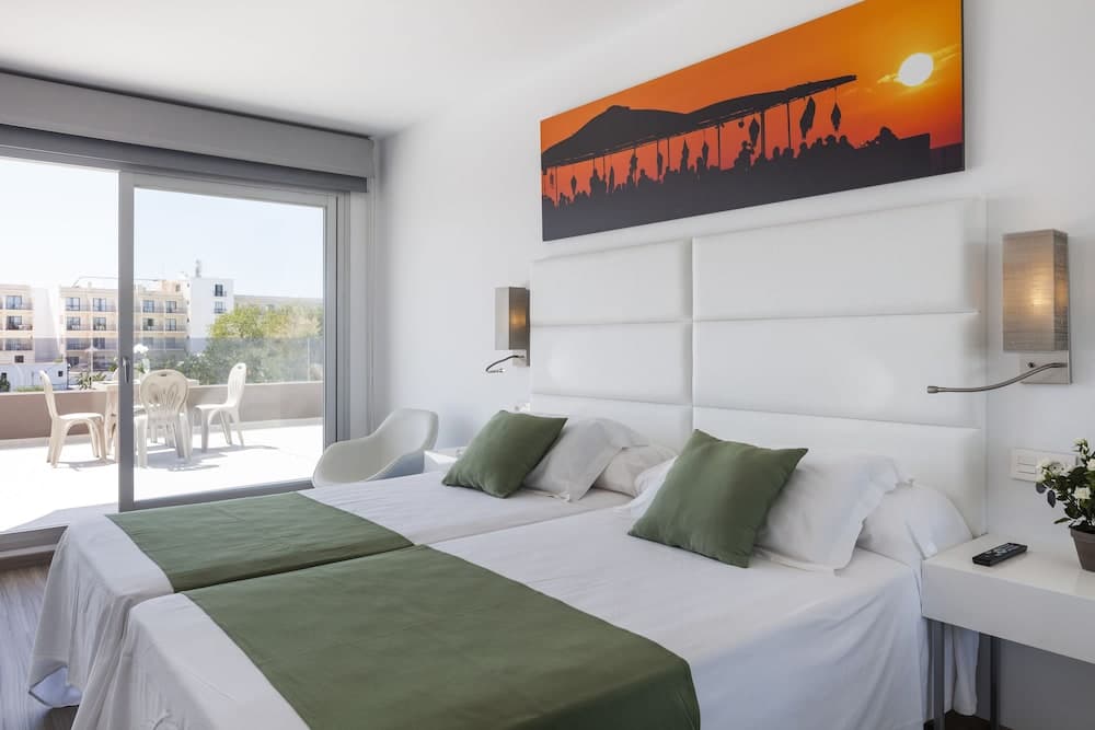 AxelBeach Ibiza Spa & Beach Club - Sólo Adultos — 6