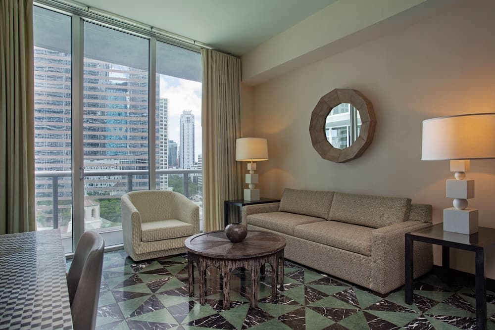 W Miami — 7