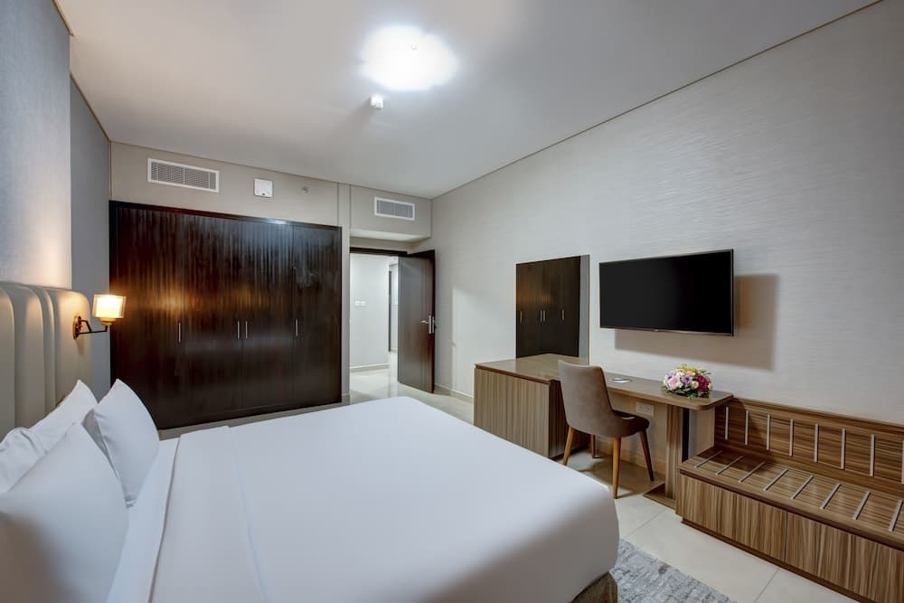 Royal Regency Suiten — 28