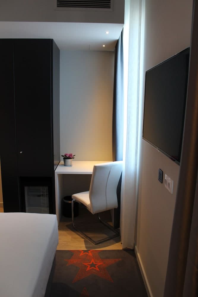 Hotel Star Inn Lisbon Aeroporto — 20