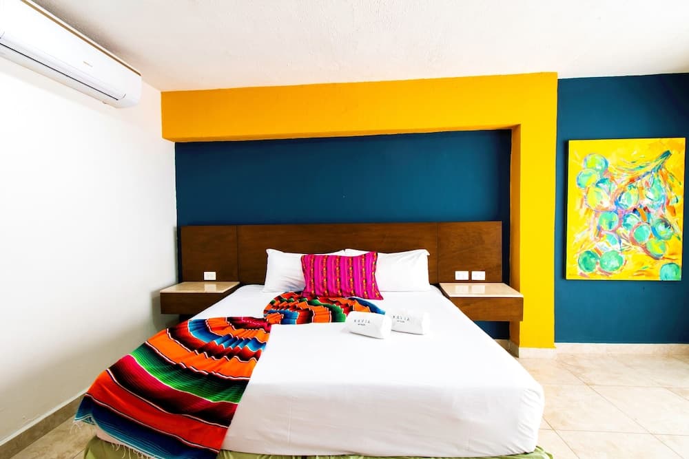 Hotel Mariachi by Kavia 5th Av — 10