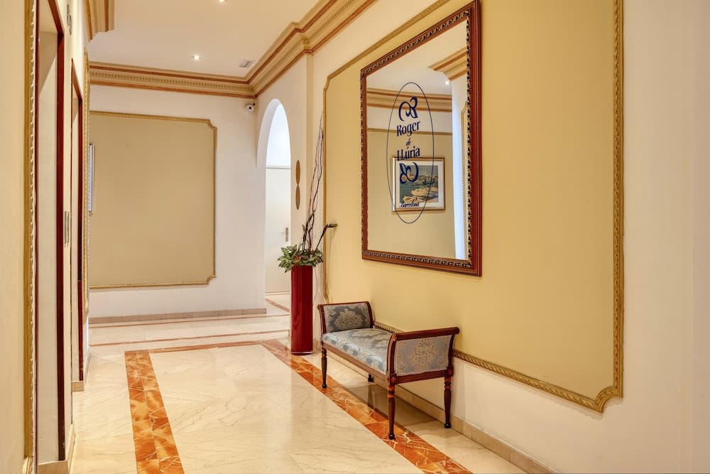 Hotel Roger de Lluria Barcelona — 3