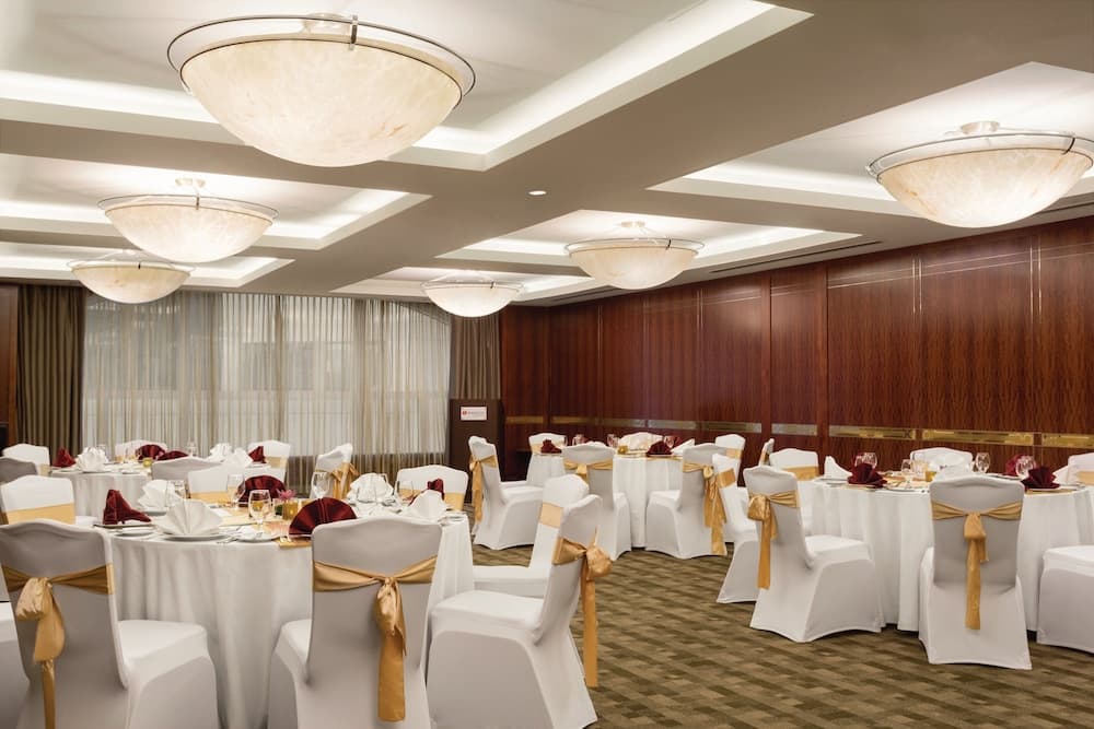 Crowne Plaza Dubai Jumeirah by IHG — 11
