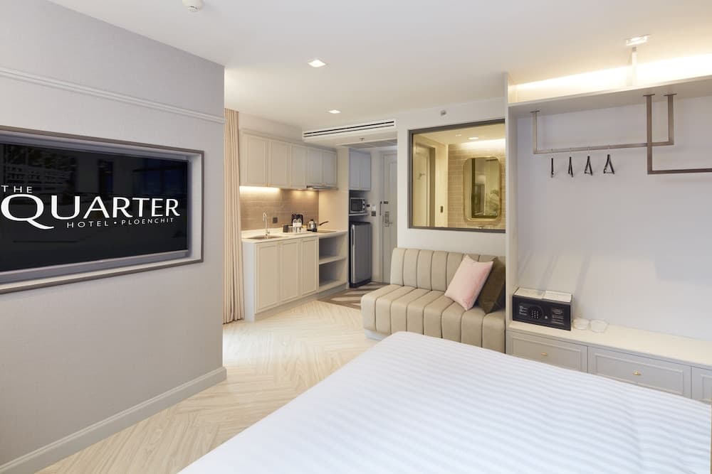 The Quarter Ploenchit by UHG — 29