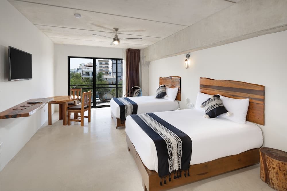 Hotel52 — 8