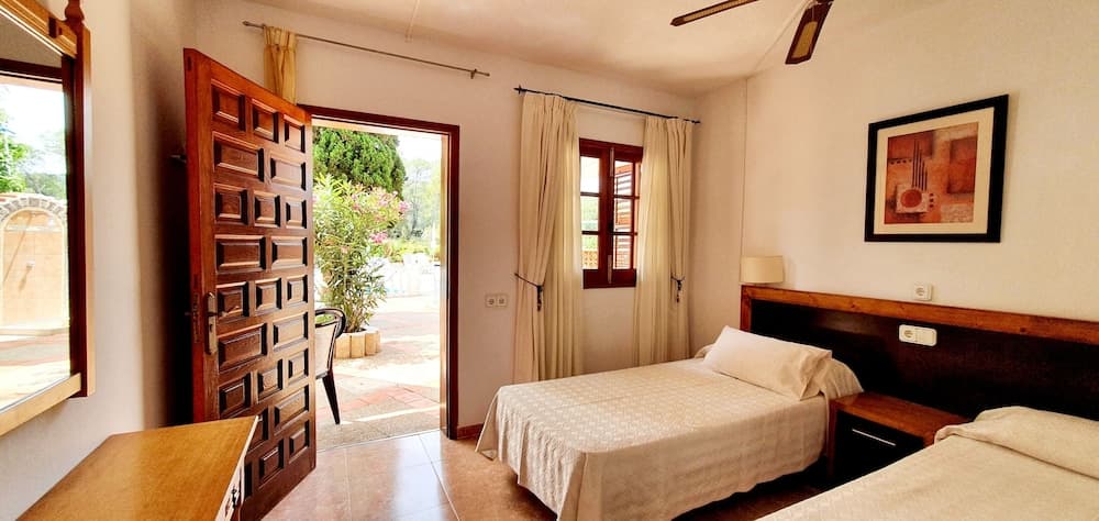 Granada Apartments Ibiza — 12