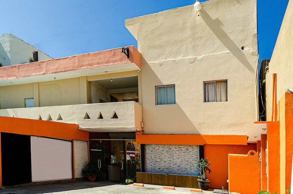OYO Hotel Cabo Del Sur, Cabo San Lucas — 1