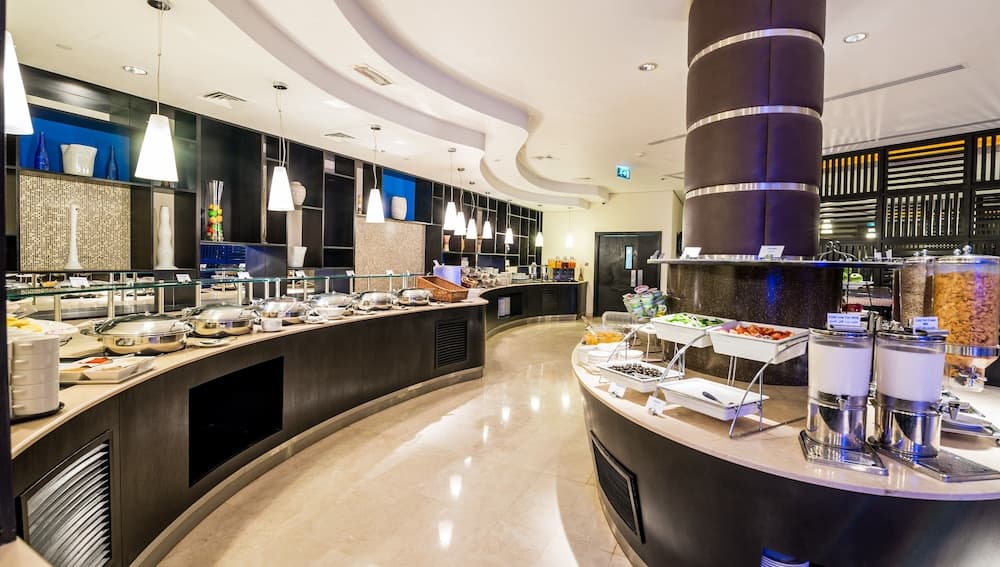 Holiday Inn Express Dubai Airport by IHG — 5