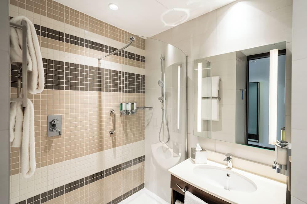 Hampton by Hilton Dubai Flughafen — 14